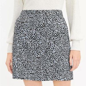 LOFT Petite Leopard Print Pocket Shift Skirt in 0P
